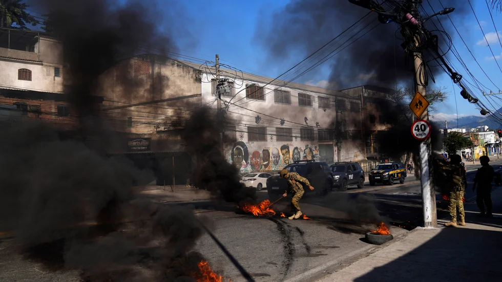 Protester mot polisen bröt ut i Complexo do Alemão – som består av flera favelas – efter torsdagens dödliga insats.