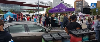 Förare körde in på avspärrat festivalområde
