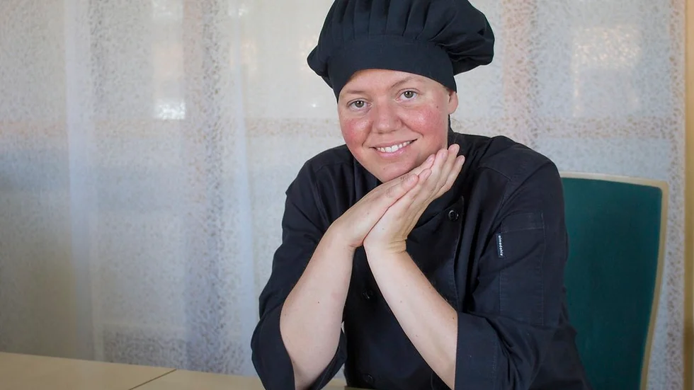 Sara Svensson, prisbelönad kock på Slottsskolan.