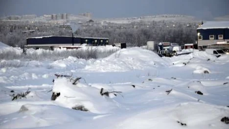 Här bryts ny mark för investeringar i Kiruna. Fastigheterna på första etappen av östra industriområdet är i princip slutsålda. Nu byggs                    infrastrukturen för etapp två på myren nära flygplatsen. Det är ännu ett synligt resultat av den lokala högkonkonjunkturen.FOTO: HANS STERNLUND