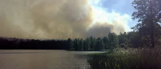 Stor skogsbrand utanför Finspång