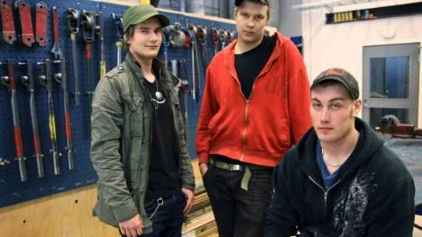 Jonas Lehtonen, Jon Svanberg och Jens Norlund går sista året på Energiprogrammets VVS-inriktning. När de började i ettan på gymnasiet fanns det jobb som vvs-montörer. Nu är läget ett annat. FOTO: Elisabeth Hedman