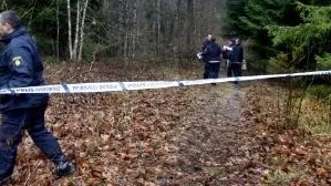 HÅLEBERGET, MOTALA
Den 78-åriga kvinna och 83-årige man som varit saknade påträffades döda nedanför en brant i naturreservatet Håleberget. 
Bild Jeppe Gustafsson