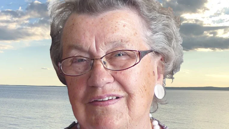 Constance Lindgren. 