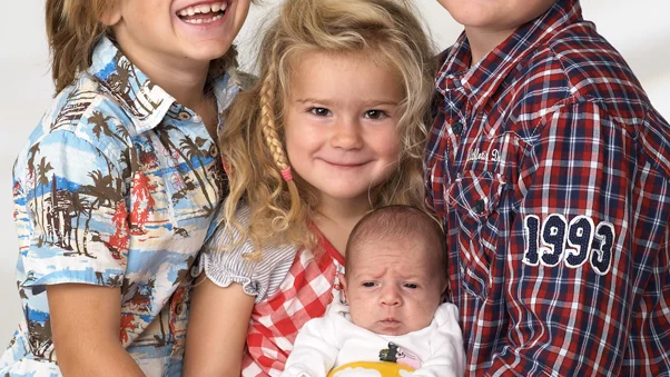 Gerda Krisell och Johan Molander, Motala, fick den 19/8 dottern Inga. Längd 46 cm, vikt 2 660 g. Syskonen heter Elliot, 10 år, Noah, 7, och Inez, 3.