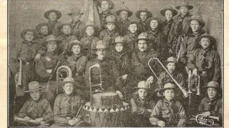 Malmbergets Livräddningsscouter tillhörde Frälsningsarmén. Scoutverksamheten startade 1916 och pojkarna var i åldrarna 11-18 år.