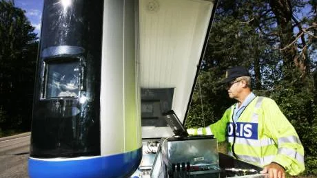Etthundra kontroller per år ska göras med mobila hastighetsövervakningskameror varje år i Norrbotten. Här är en av de första.  Foto:PIA HANZI