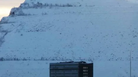 LKAB vill ha nya miljöregler för sprickbilndingar i Kiruna. De anser att dagens gränsvärde med rörelser på en centimeter är för små och föreslår nya gränser på 10-15 centimeter. FOTO: HANS STERNLUND