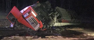 Lastbil körde i diket