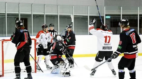 Kiruna fick jubla till slut. Simon Esseryd kvitterade för Kiruna med 29 sekunder kvar av matchen.