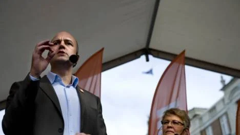 Fredrik Reinfeldts skrytvals saknar verklighetsförankring. Det går inte att tala om urstark ekonomi när arbetslösheten är så hög som 8,5 procent.