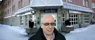 Hotellkungens imperium växer