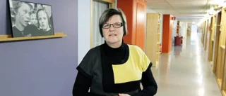 Hon lovar mer pengar