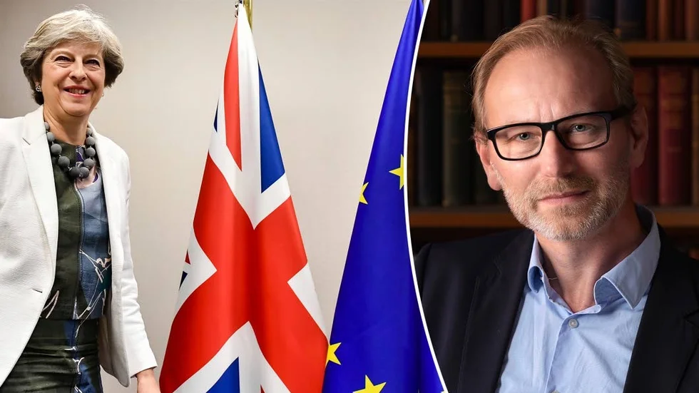 Trots att det är så kort tid kvar är nästan alla dörrar fortfarande öppna för premiärminister Theresa May, säger docent Thomas Persson.
