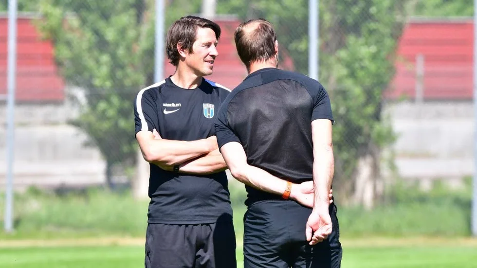 Thomas Lagerlöf och Kim Bergstrand i samspråk.