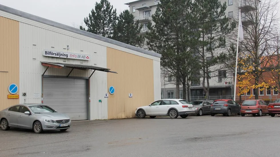 EnFa Bil AB hoppas kunna lämna lokalerna på Östra Ågatan för nybygge i Hagalund före halvårsskiftet 2019.