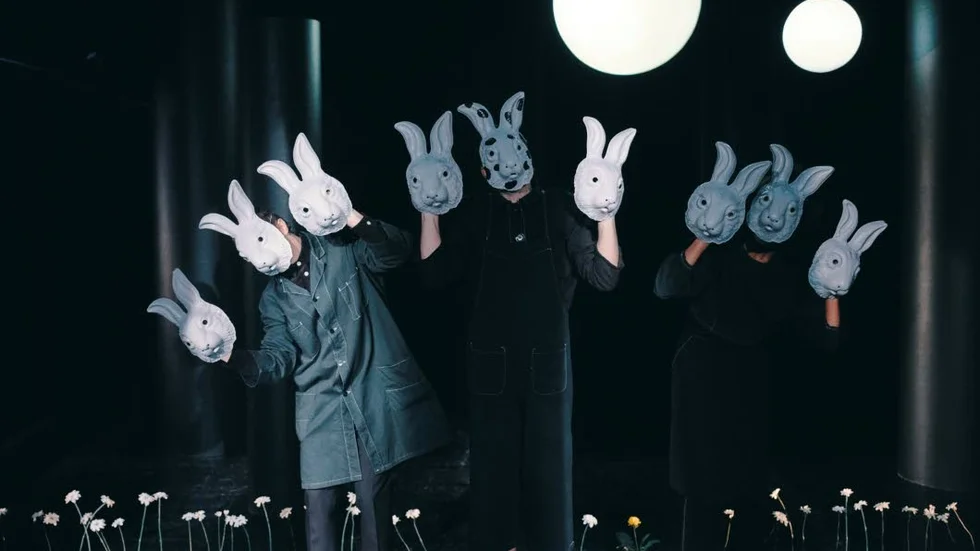 Emil Brulin, Harry Friedländer och Jennifer Pettersson spelar i den nya Frankensteinpjäsen
