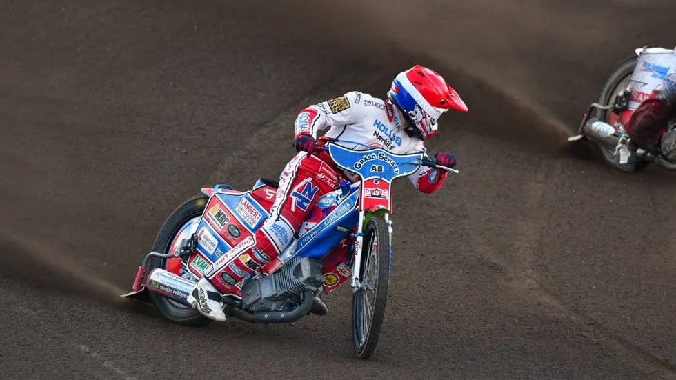 Robert Lambert i en match på HZ Bygg Arena i Hallstavik.