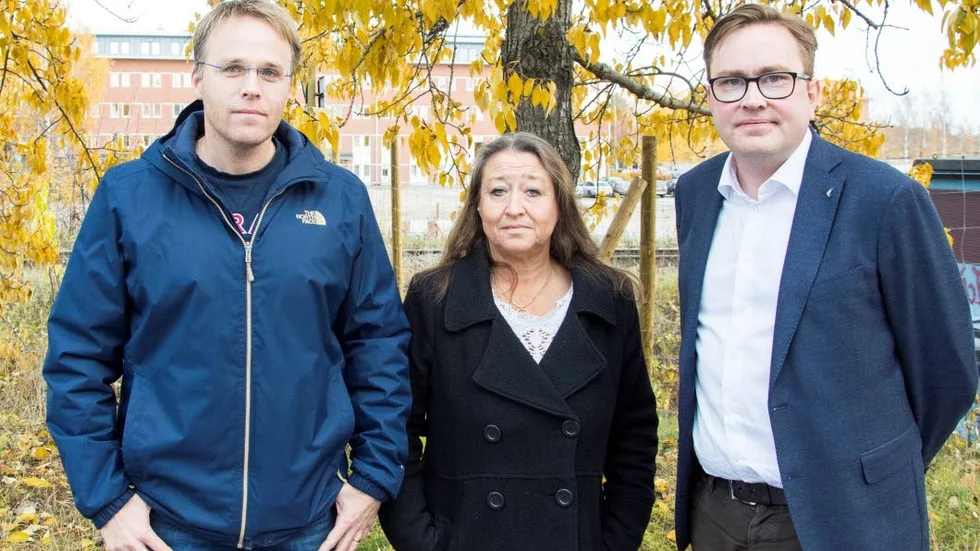 Samuel Ek (KD), Carola Lidén (C) och Thomas Olofsson (L) är besvikna på Anders Josefssons (M) besked.