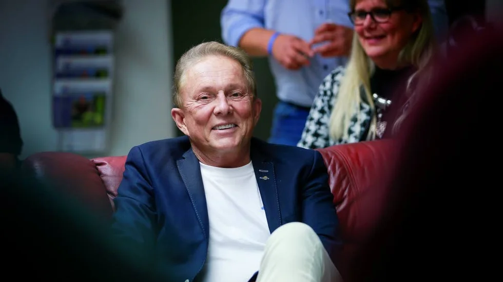 Kenneth Backgård (SJVP) vill slimma den politiska organisationen.