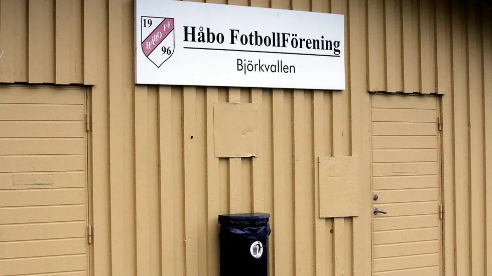 Förutsättningar. Håbo FF är en av klubbarna i Håbo kommun som nu riktar skarp kritik mot kommunen för de dåliga förutsättningarna för fotboll.