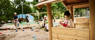 Bygget försenat - halva parken klar