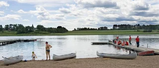 Alginvasionen vid badet fortsätter