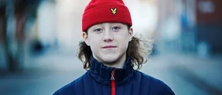 Hasa debuterade för Frölunda