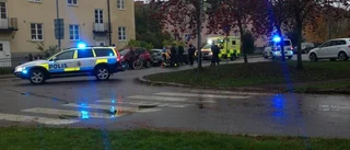 Cyklist körde in i bil