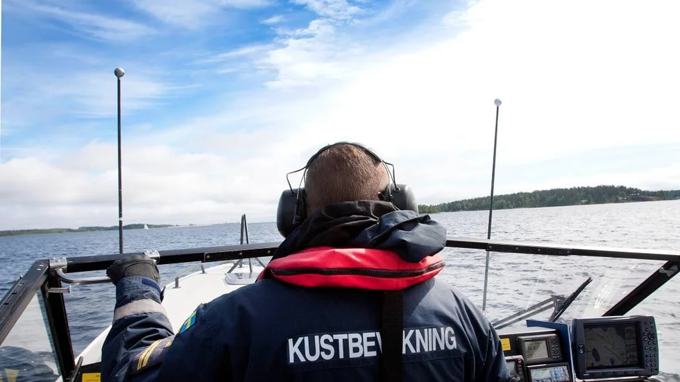 Kustbevakningen deltog under måndagen i en samverkansövning till havs. Övningen hölls bland annat i närheten av Likskör, till vänster i bild. Till höger ses Sandön.
