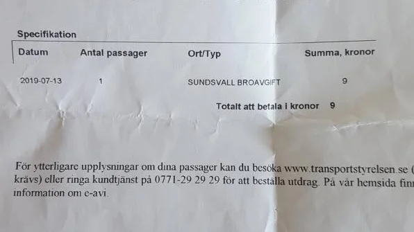 Einar Säveros fick en räkning på nio kronor för en bil han skrotad. Nu säger han att han ska betala den.
