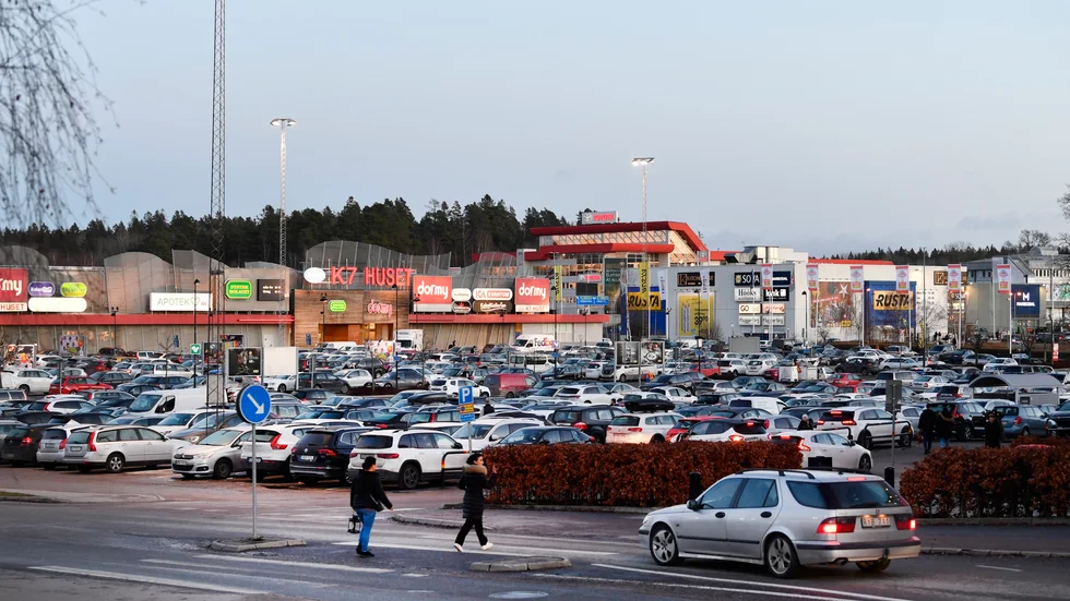 De föreslagna klimatmålen kan komma att påverka vår livsstil, hur vi reser och konsumerar. Arkivbild.