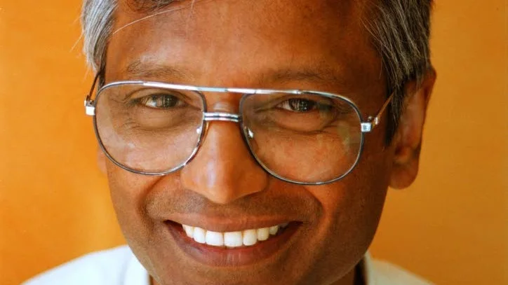 Vernon Cooray  professor i elektricitetslära på Uppsala universitet. Studerar bland annat åskoväder.