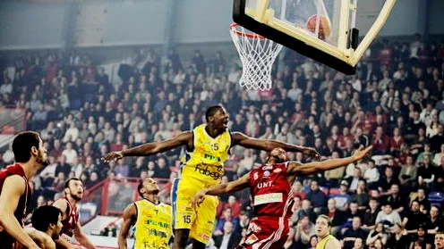 "TJ" under den första semifinalen på hemmaplan mot Solna Vikings under föregående säsong.