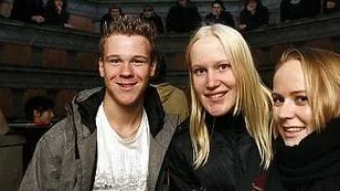 Jonatan Ekström, Sofia Berglund och Moa Hurtigh var tre av de 150 gymnasieelever som får ägna sig åt matematikföreläsningar i Anatomiska teatern.