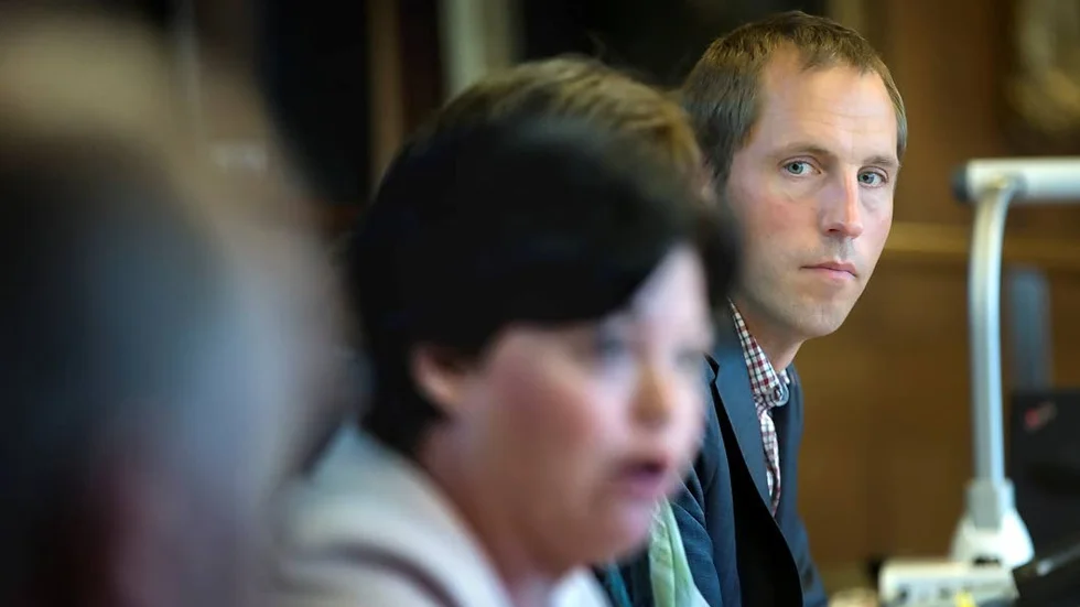 Tufft jobb för Erik Pelling.