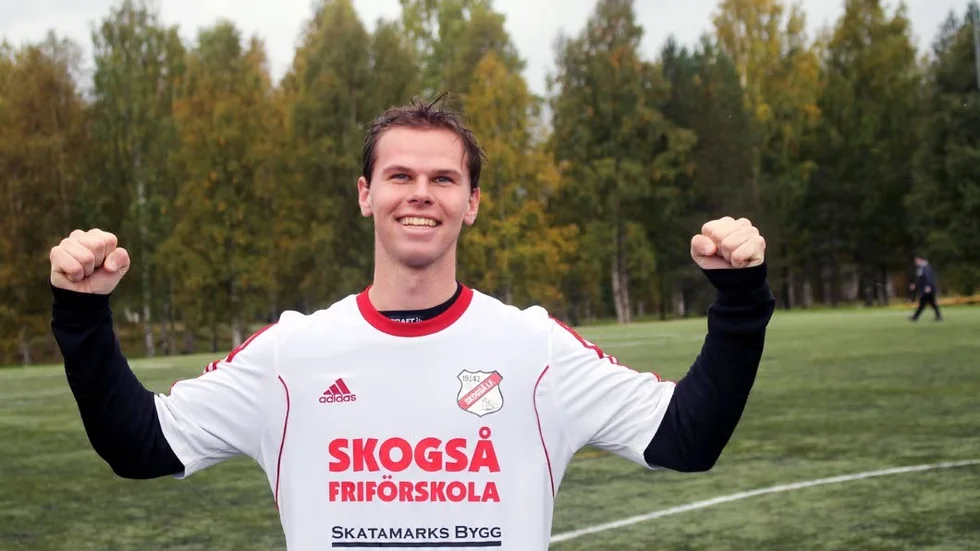 Luke Chase avgjorde för Skogså. ”Lucky Luke” prickade in segermålet i derbyt.