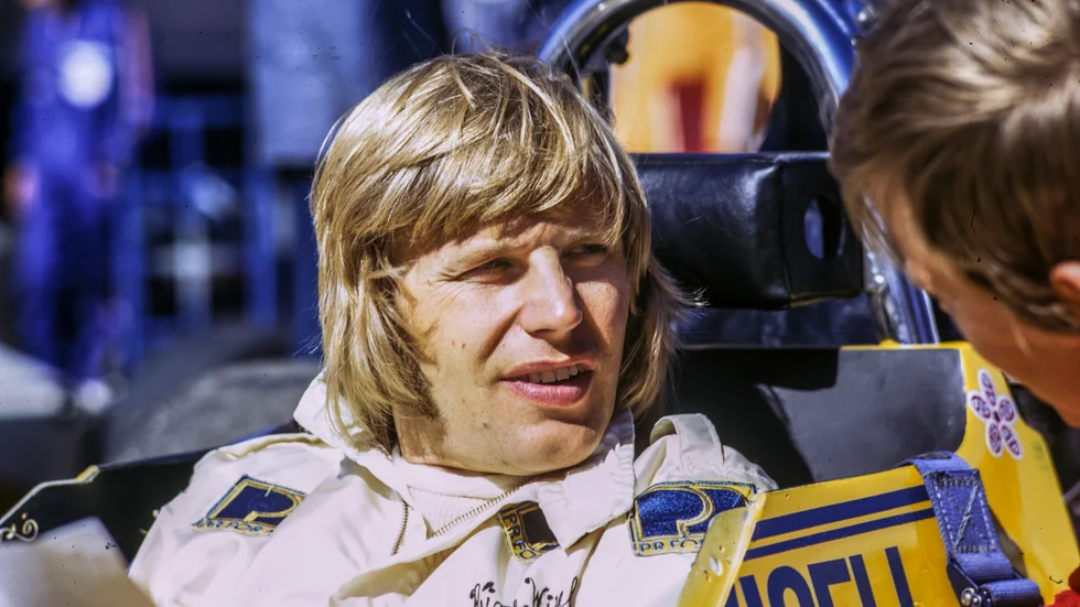 Racerföraren Reine Wisell. Bilden från 1973 togs i depån på Anderstorp.