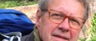 Han går 83 mil på 26 dagar