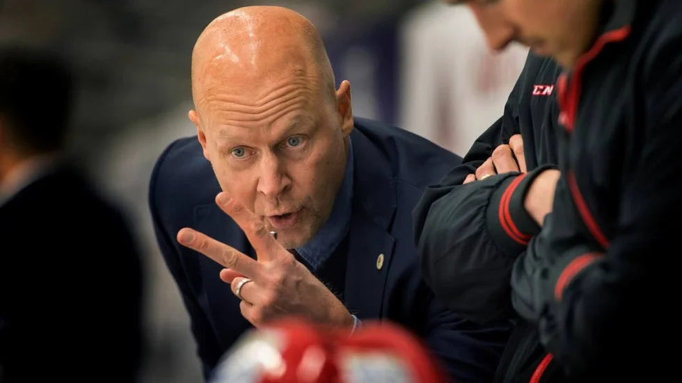 Optimist. "Om vi vinner halverar vi försprånget," säger tränaren Marcus Ragnarsson.