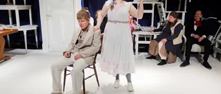 "Måsen" på Teater Blanca med bra publikkontakt