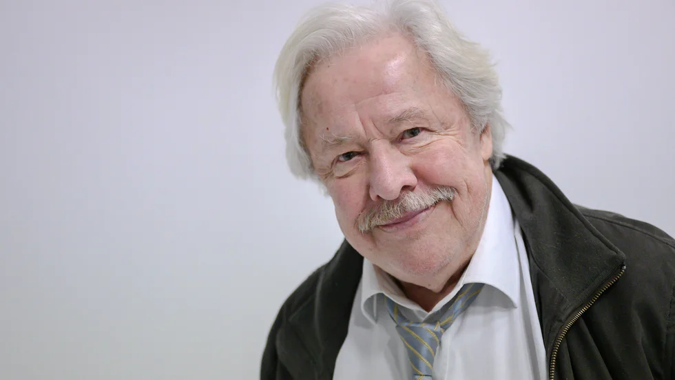 Sven Wollter under inspelningen av "Dag för dag" på hösten 2019. Ett år senare avled den folkkäre skådespelaren. Nu får filmen, där han bland annat spelar mot vännen Tomas von Brömssen, premiär.