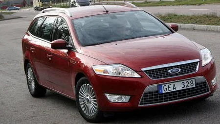 Nya Ford Mondeo Kombi är utvecklad tillsammans med Volvo V70 och byggd på samma plattform. Den bensindrivna 2,0-litersmotorn är snål men ganska trist. Kommer efter årsskiftet också för etanoldrift.
