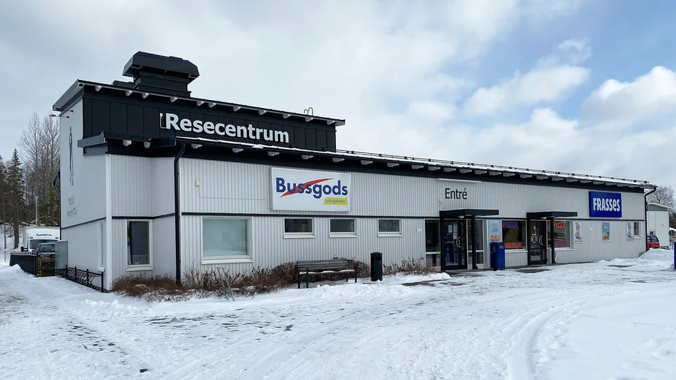 Norsjö resecentrum stod klart i början av 2017 och ersatte den gamla busstationen som brann ned några år tidigare.