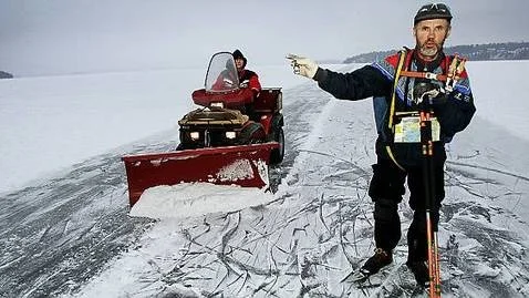 Inför vikingarännet, på traktorplogen Joakim Jansson  och på skrillorAnders Skyttle.