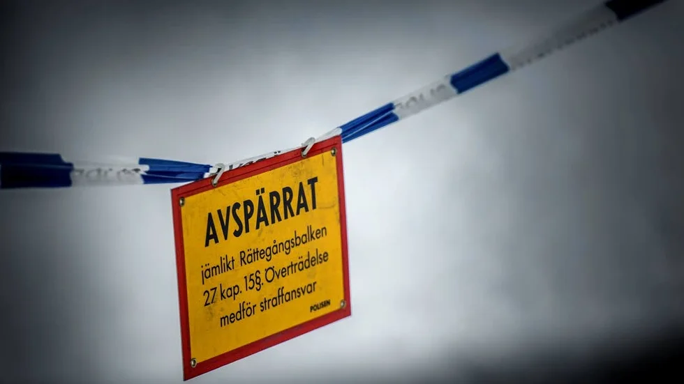 Polisen har spärrat av ett lägenhetshus i Skelleftehamn, där ett misstänkt mord inträffat. (Arkivbild)