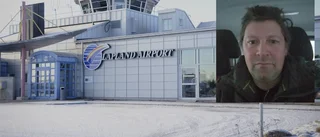 Kollision på flygplats – planet skadat