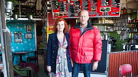 Eva och Lars Myrberg ger upp.