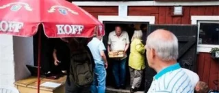 Tonvis med böcker lockade många