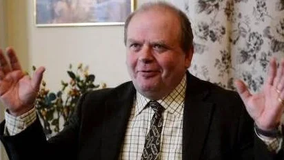 Landsbygdsminister Eskil Erlandsson (C) replikerar tillsammans med Stefan Hanna (C).